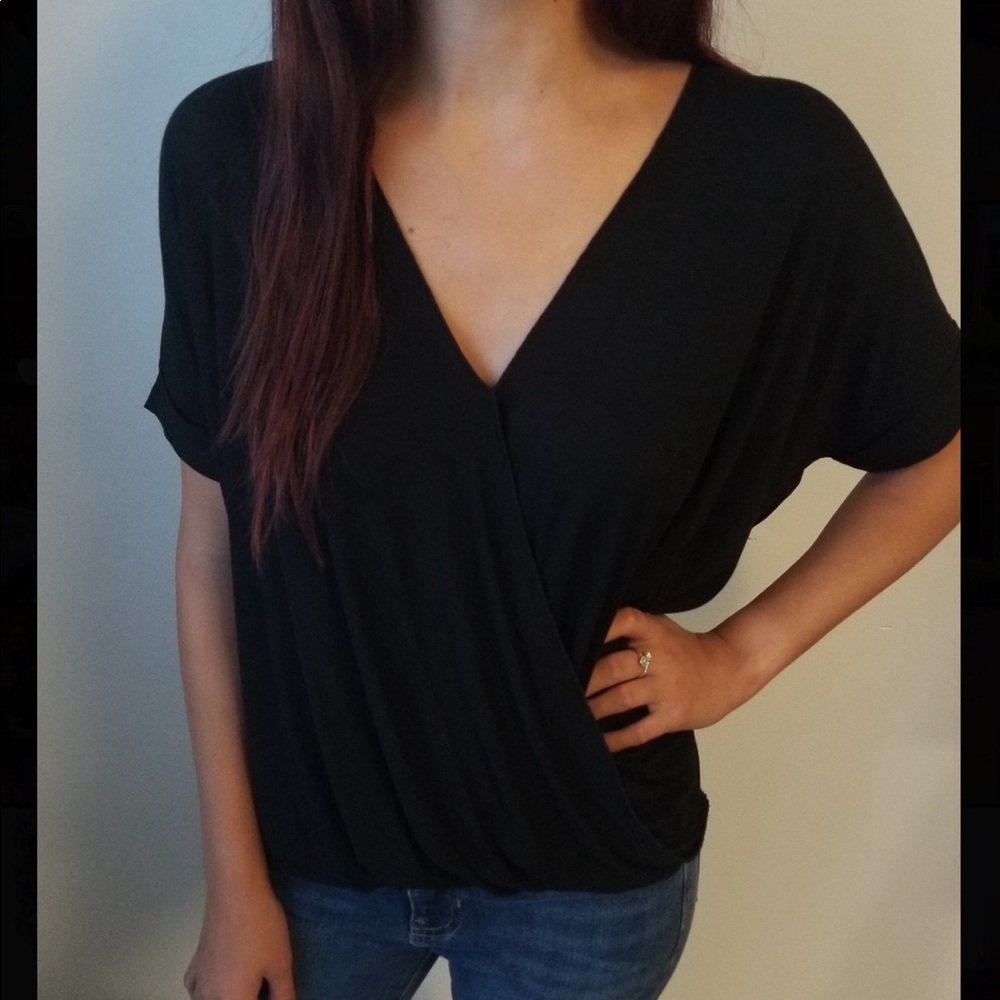Double Zero- Basic V-Neck Wrap Top (BLACK)